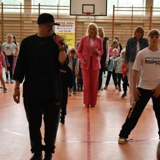 Image193 76342d22 Cf76 4487 B800 7972a842095d