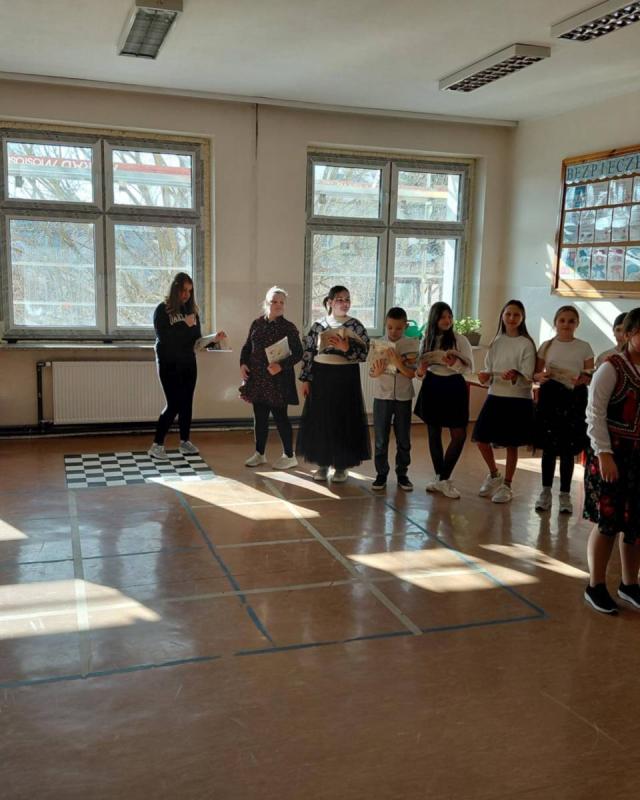 Image1191 Dzieci Z 4a Podczas Wystepu