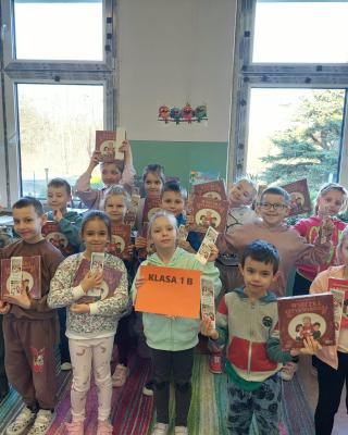 Pasowanie Na Czytelnika Kl.1 B